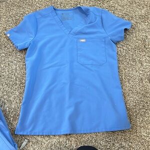 Figs Women’s Scrub Set.